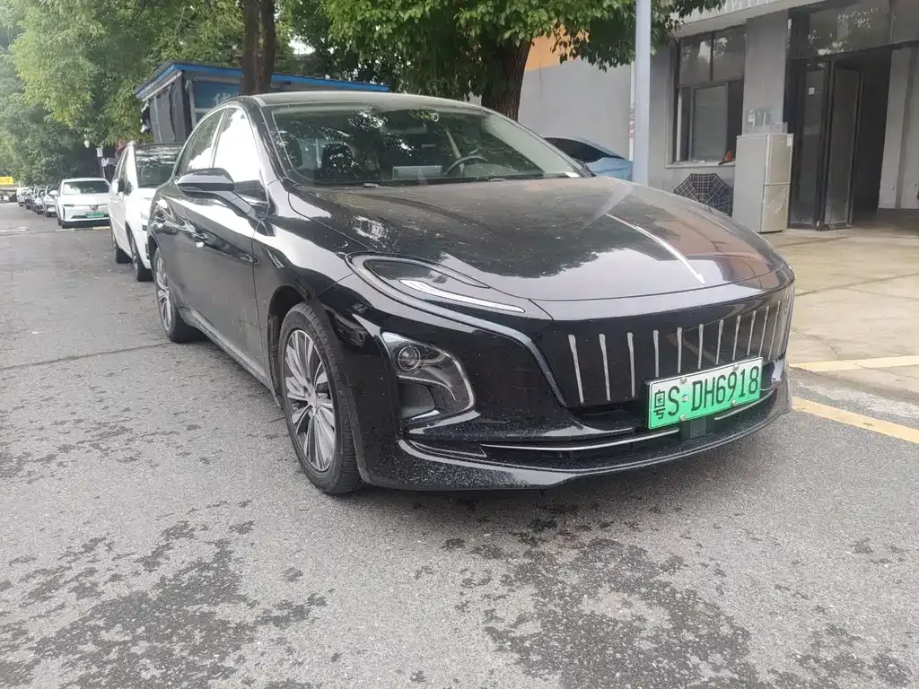 Hongqi E-QM5 — фото 4