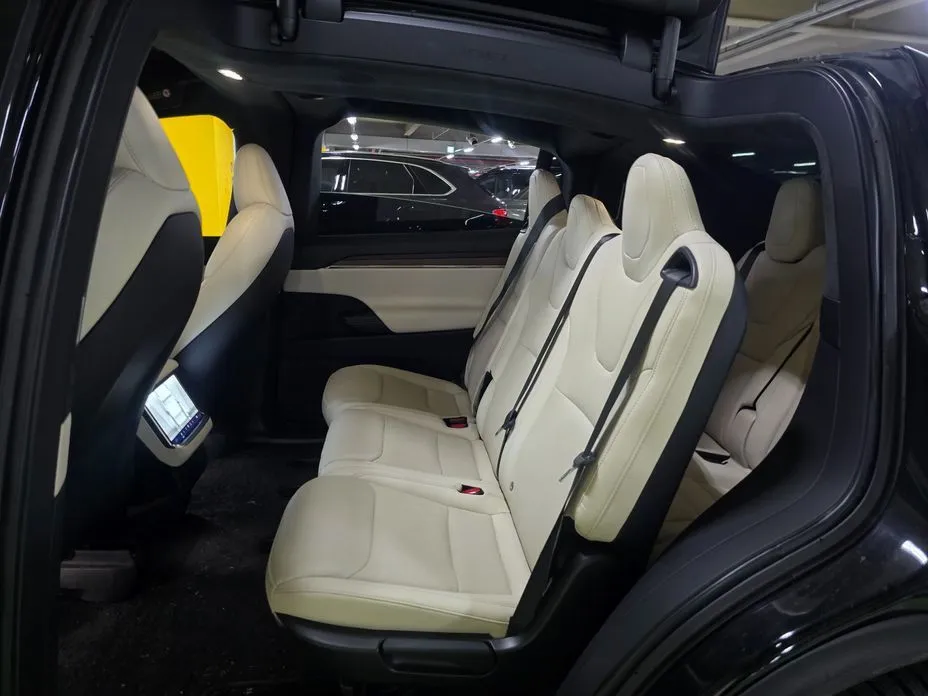 Tesla Model X — фото 3