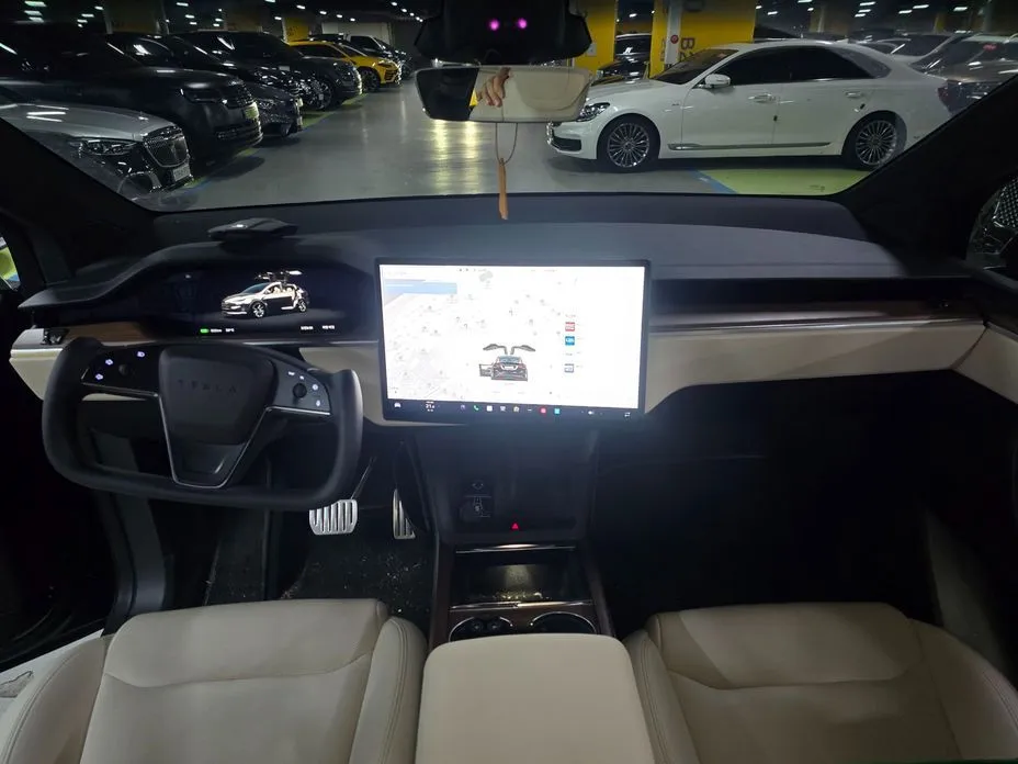 Tesla Model X — фото 2