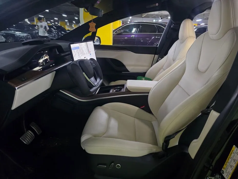 Tesla Model X — фото 4