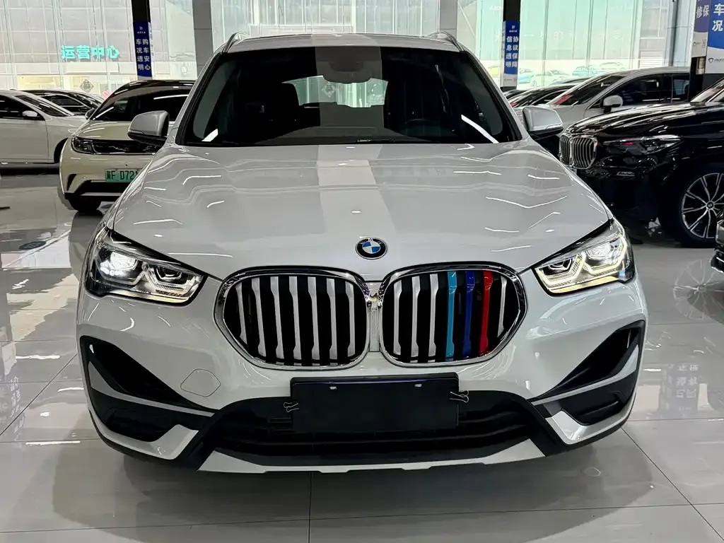 BMW X1 — фото 9