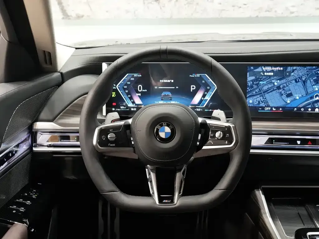 BMW 7 Series — фото 10