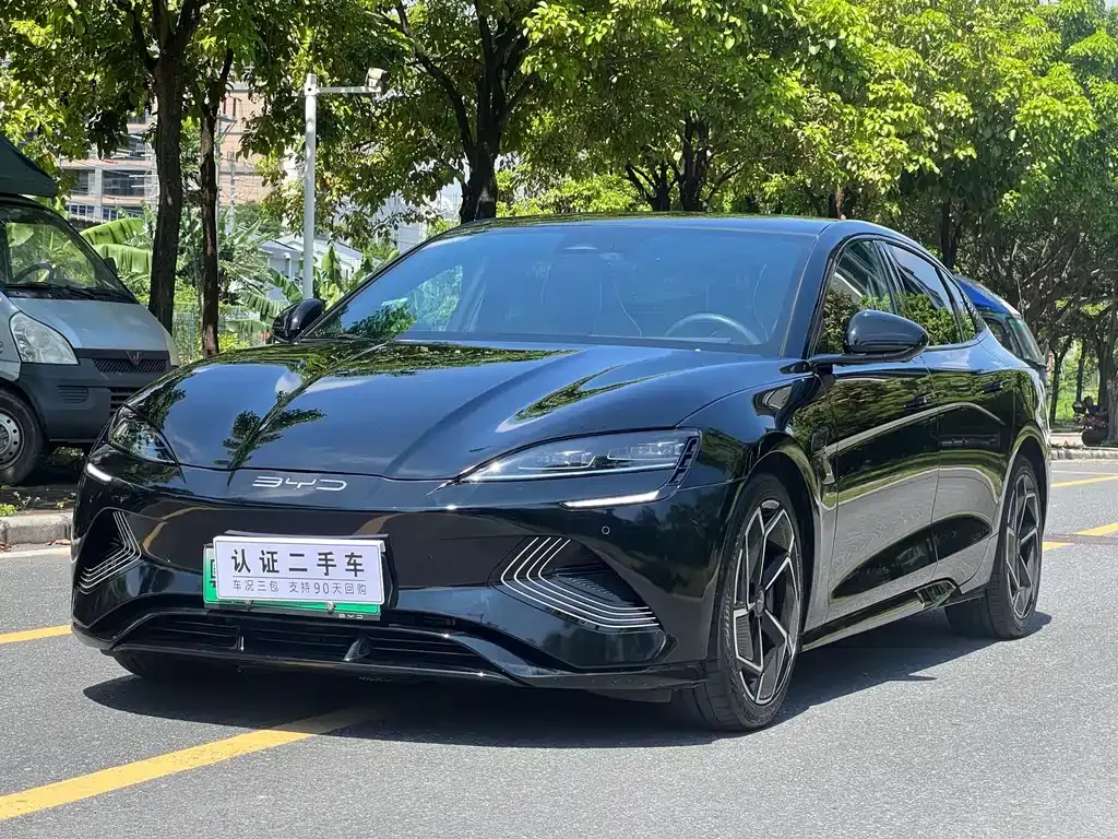 BYD Seal — фото 1