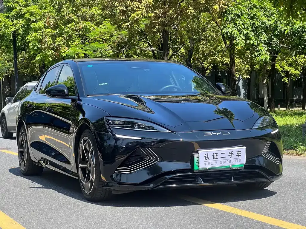BYD Seal — фото 9