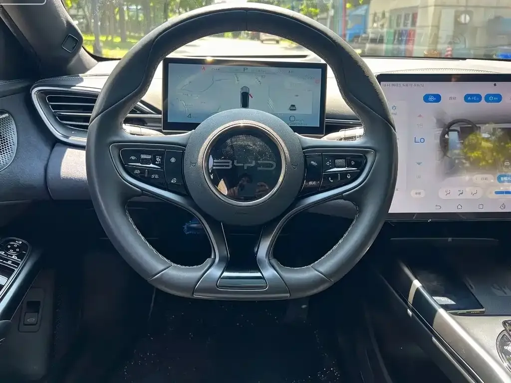 BYD Seal — фото 2