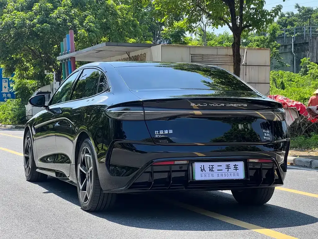 BYD Seal — фото 7