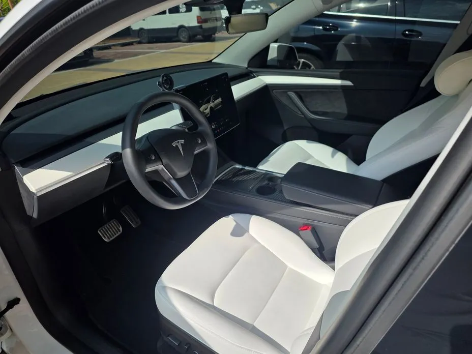 Tesla Model Y — фото 6