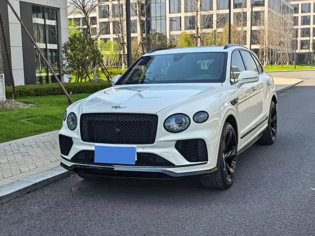 Bentley Bentayga — фото 1