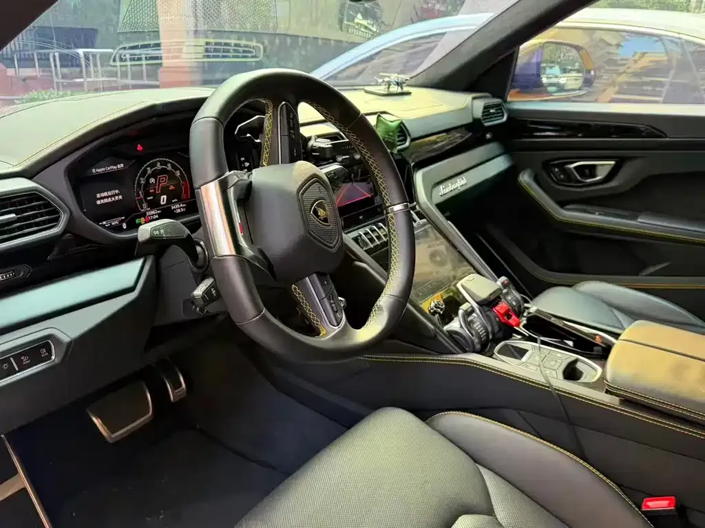 Lamborghini Urus — фото 2