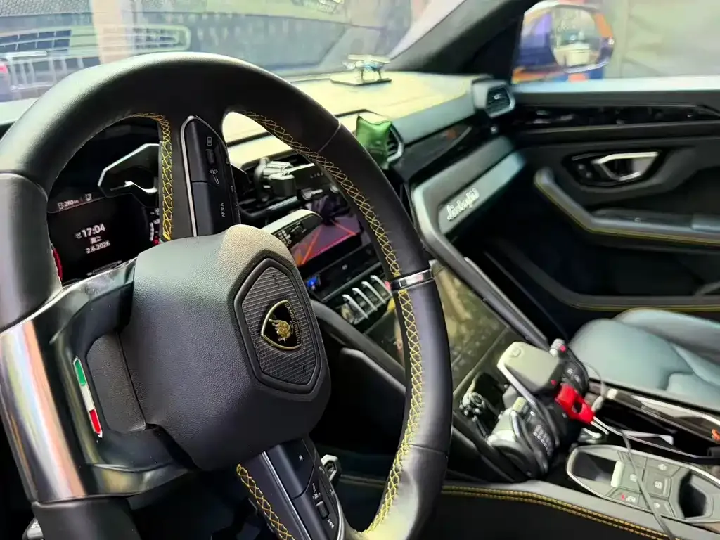 Lamborghini Urus — фото 4