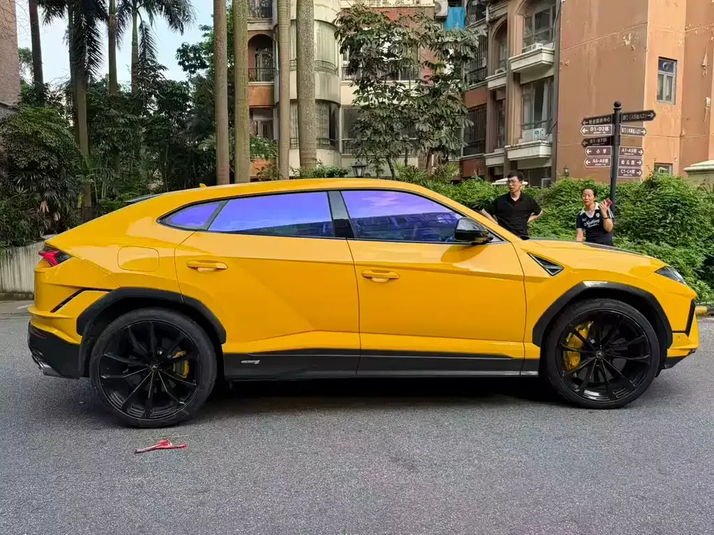 Lamborghini Urus — фото 6