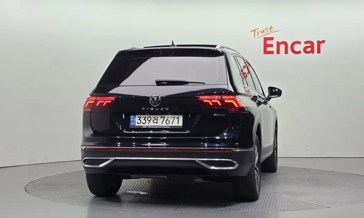 Volkswagen Tiguan — фото 7