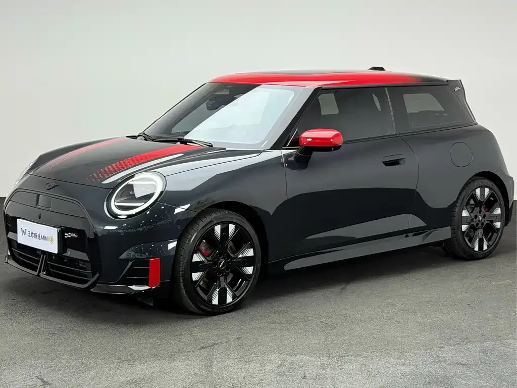 MINI JCW Electric — фото 1