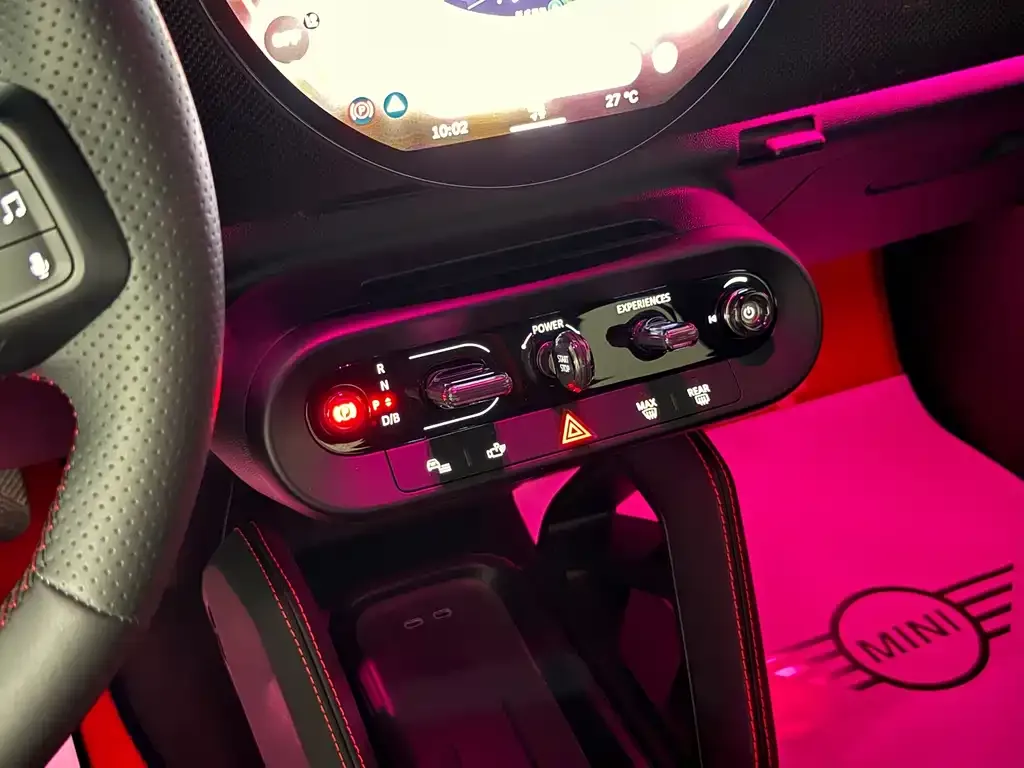 MINI JCW Electric — фото 3