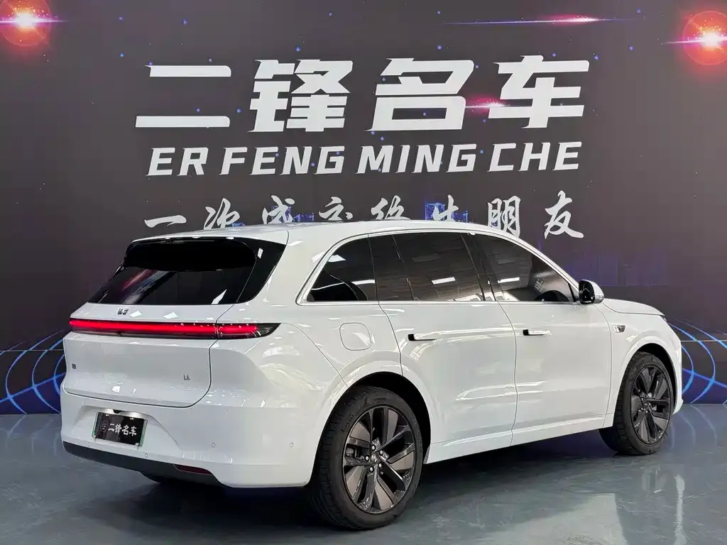 Li Auto L6 — фото 5
