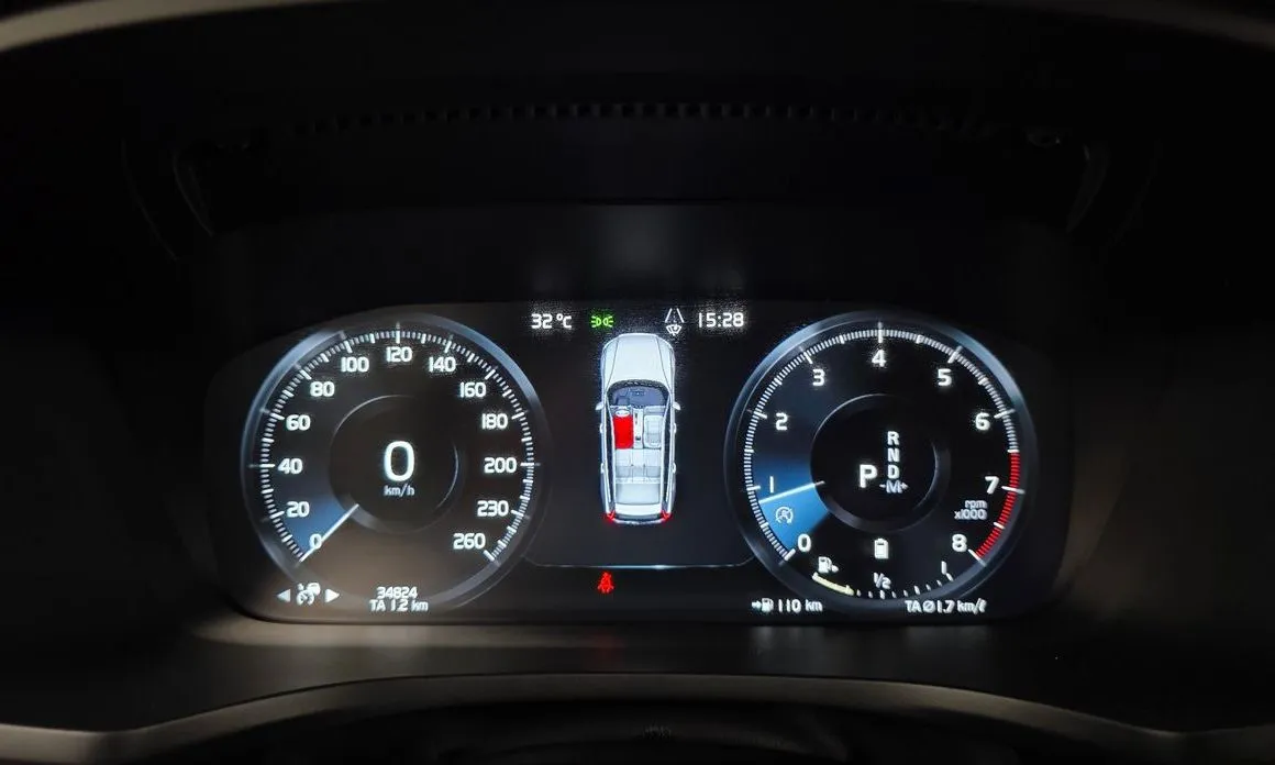 Volvo V60 2021 из KR, фото 2
