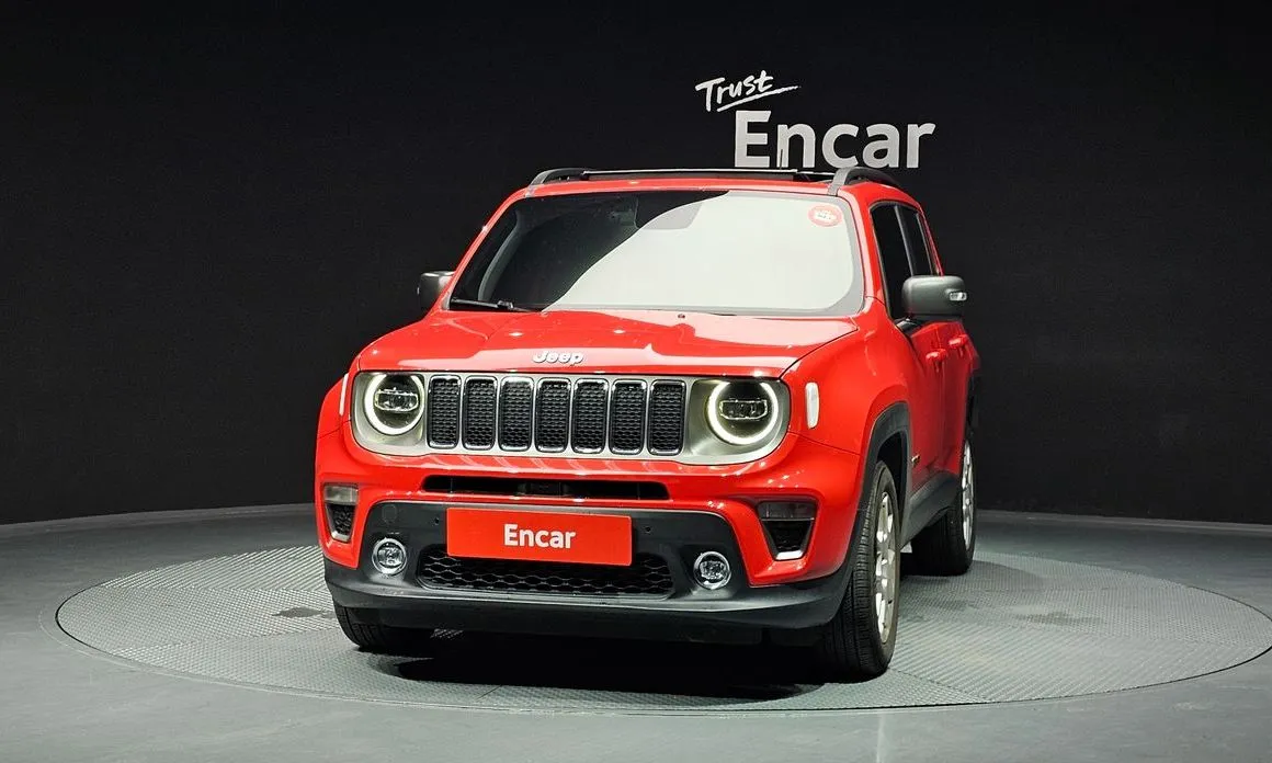 Jeep Renegade — фото 7