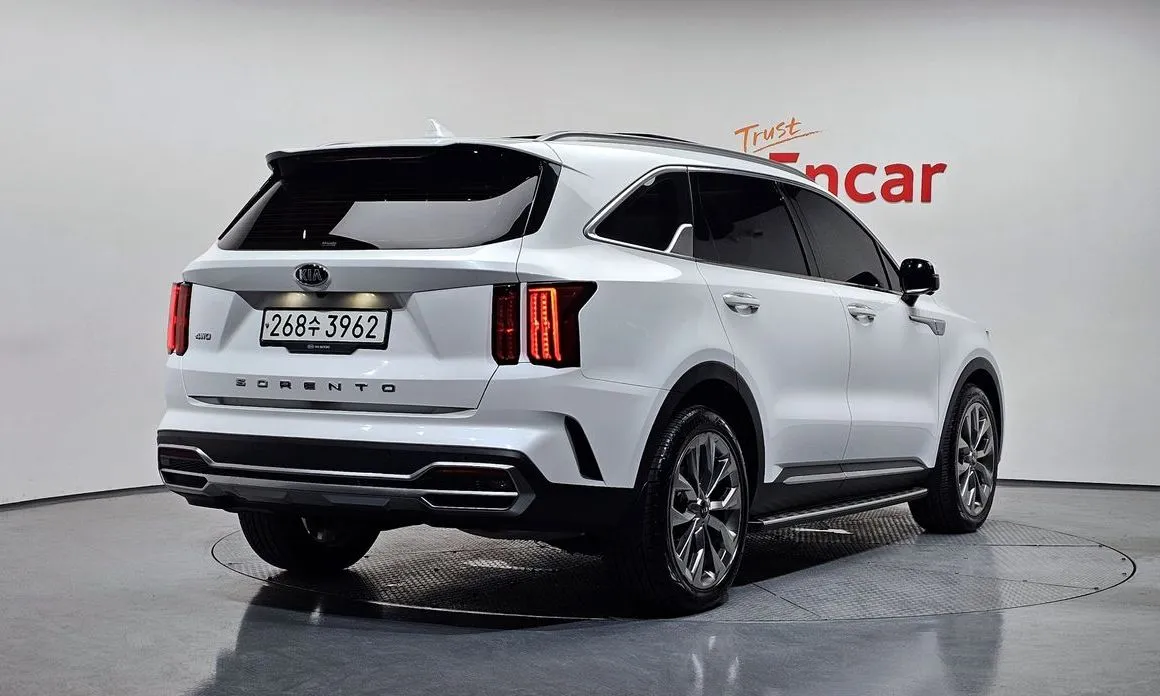 Kia Sorento — фото 7