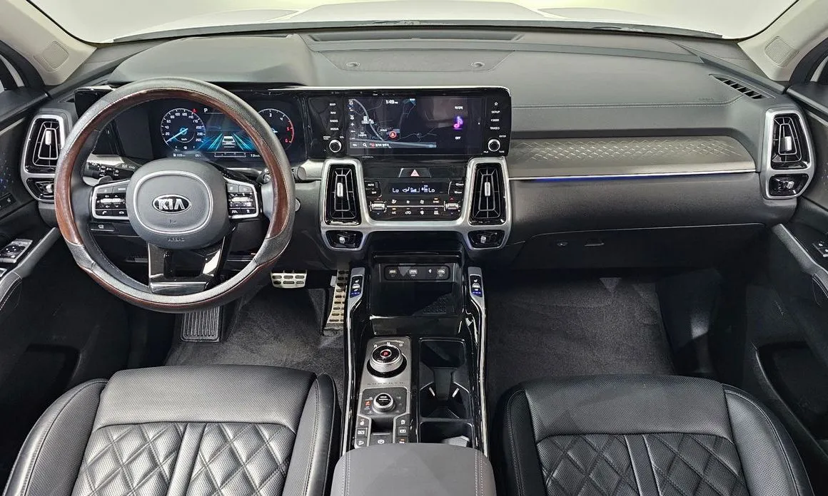 Kia Sorento — фото 9