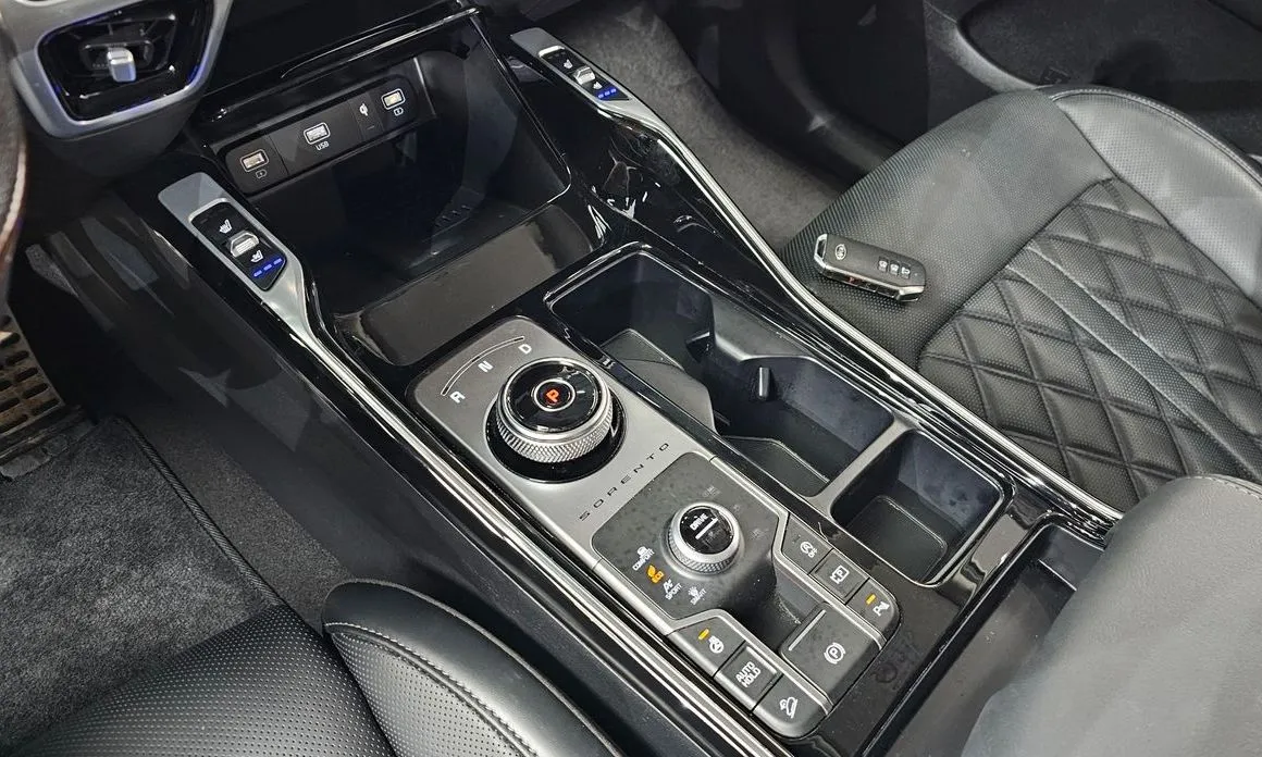 Kia Sorento — фото 10