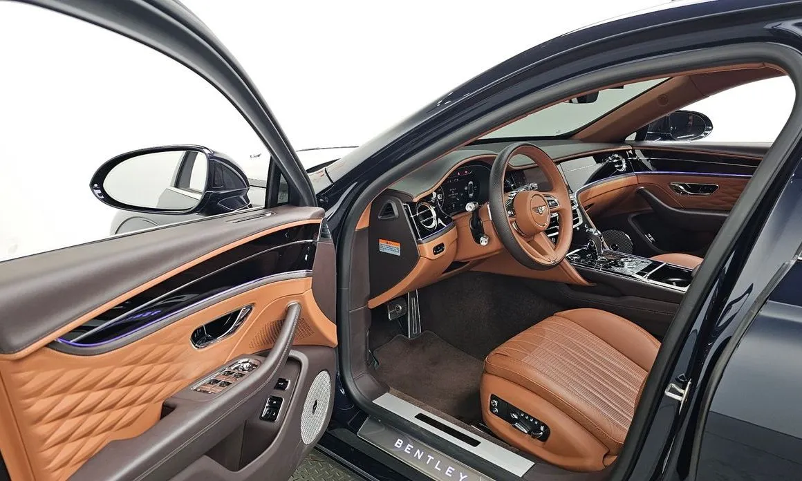 Bentley Flying Spur 2021 из KR, фото 6