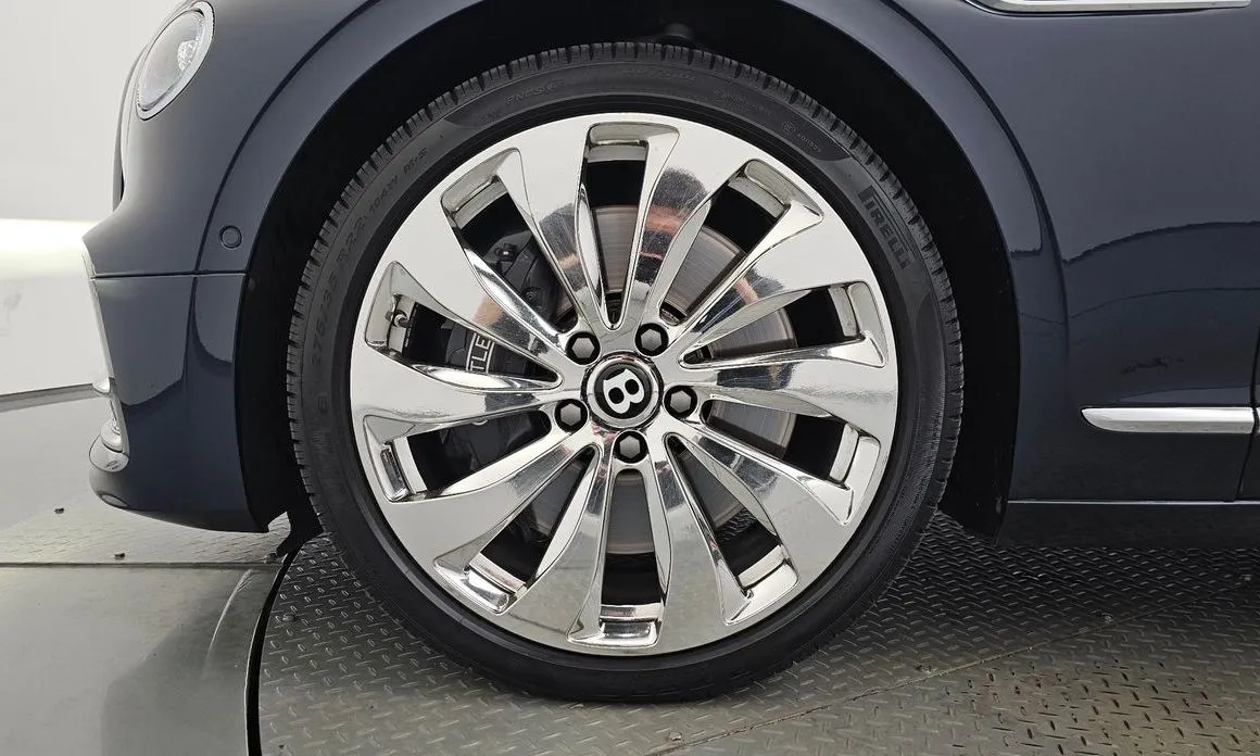 Bentley Flying Spur 2021 из KR, фото 7