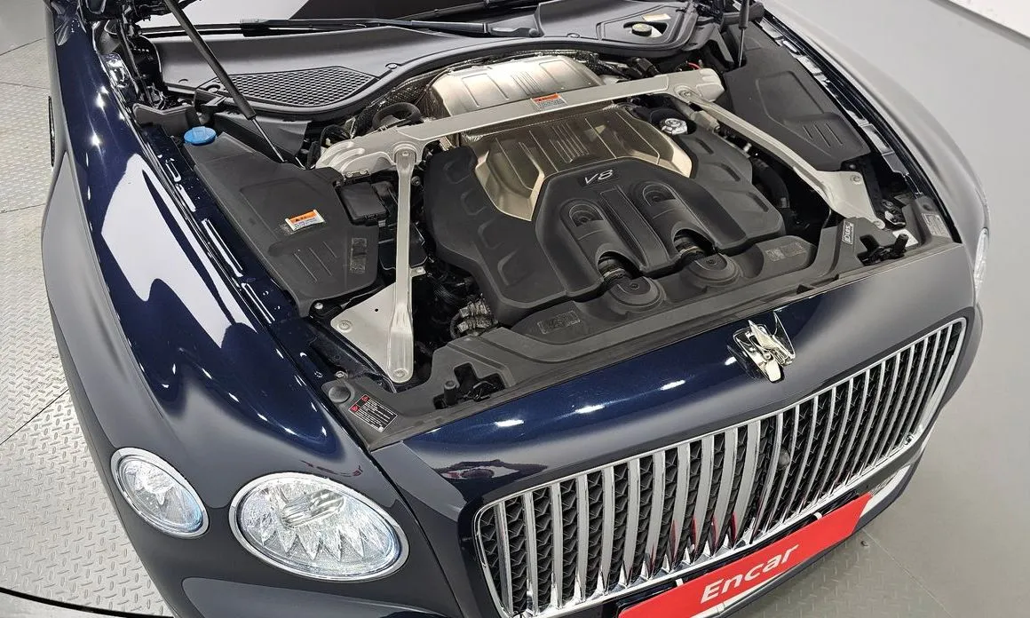 Bentley Flying Spur 2021 из KR, фото 10