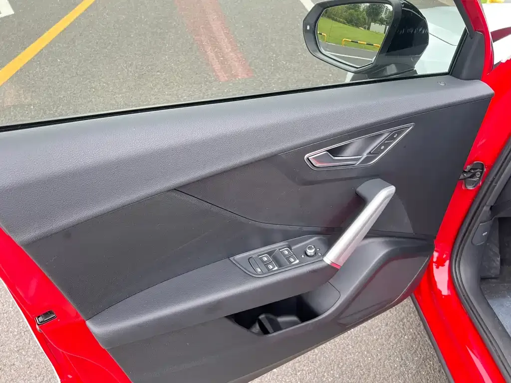 Audi Q2L 2021 из CN, фото 2
