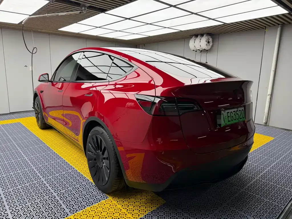Tesla Model Y — фото 7