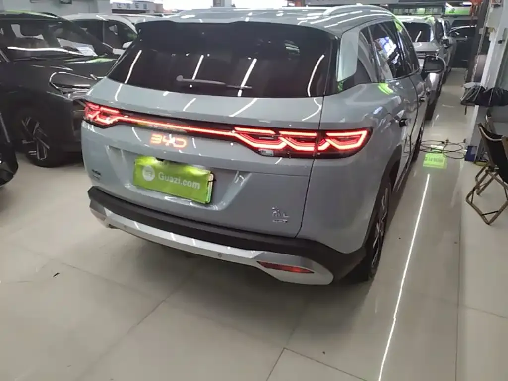 BYD L DM-i — фото 4