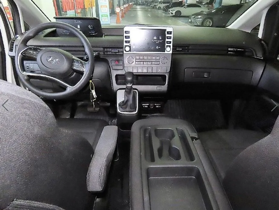 Hyundai Staria — фото 3