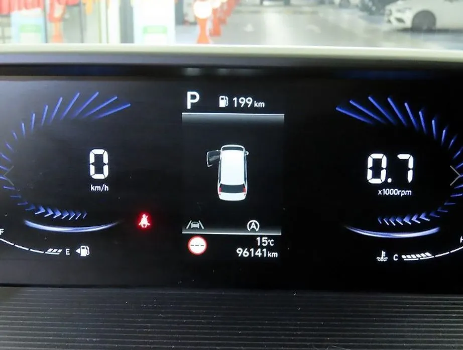 Hyundai Staria — фото 2