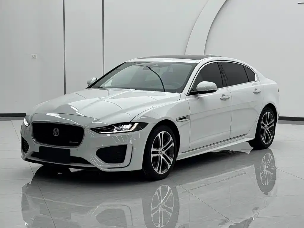 Jaguar XEL — фото 1