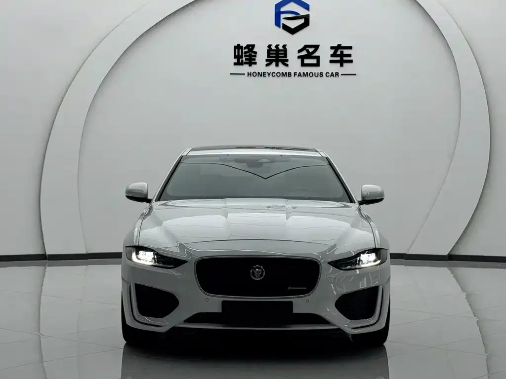 Jaguar XEL — фото 2