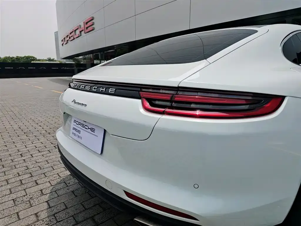 Porsche Panamera — фото 2