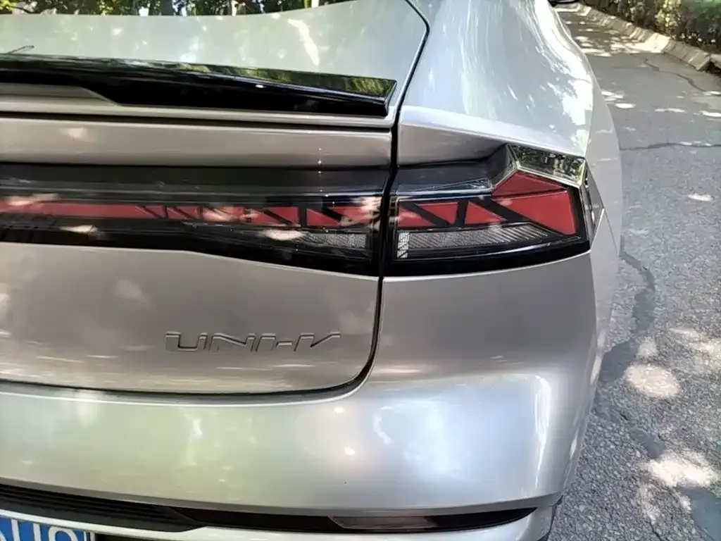 Changan UNI-V 2024 из CN, фото 4