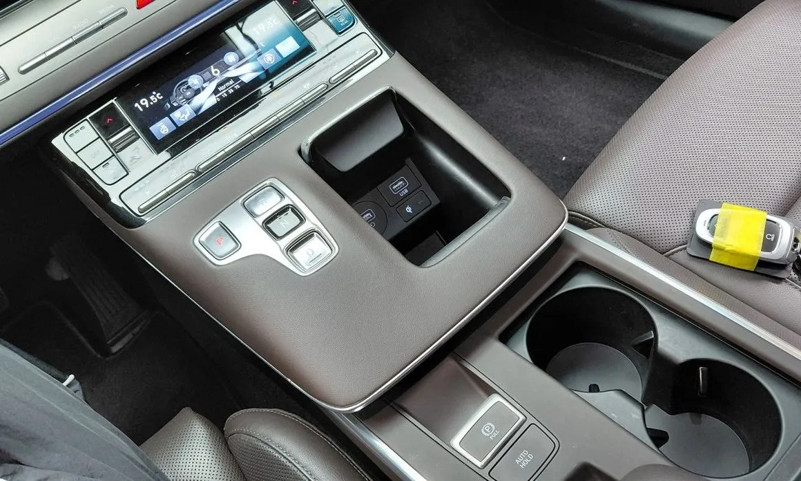 Hyundai Grandeur — фото 10