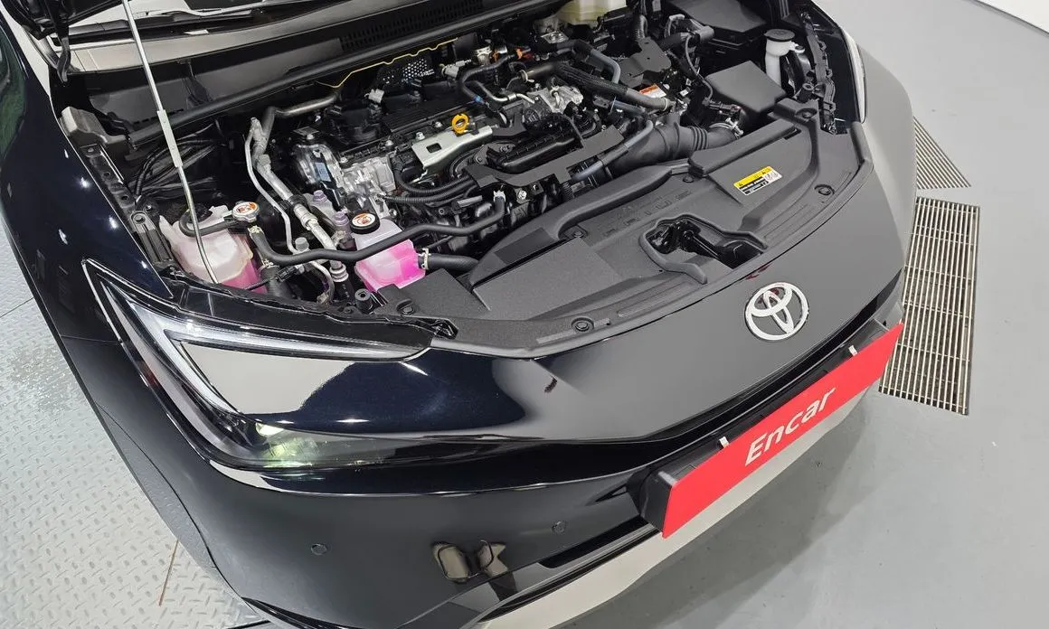 Toyota Prius 2024 из KR, фото 9
