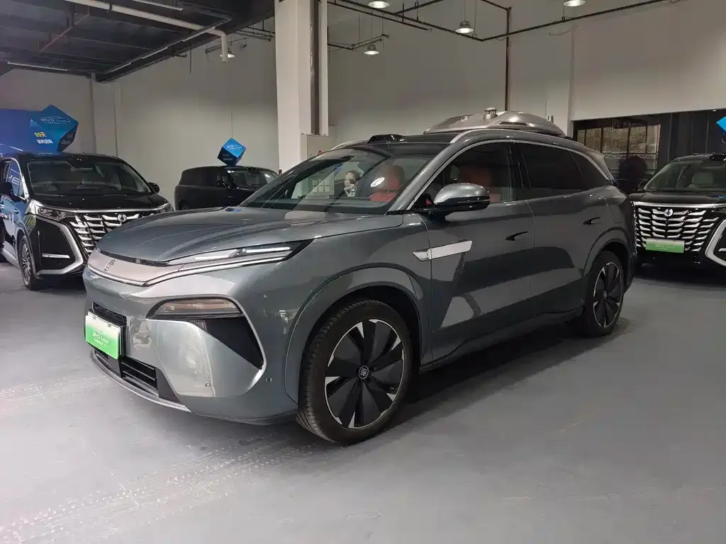 BYD Tang L — фото 1