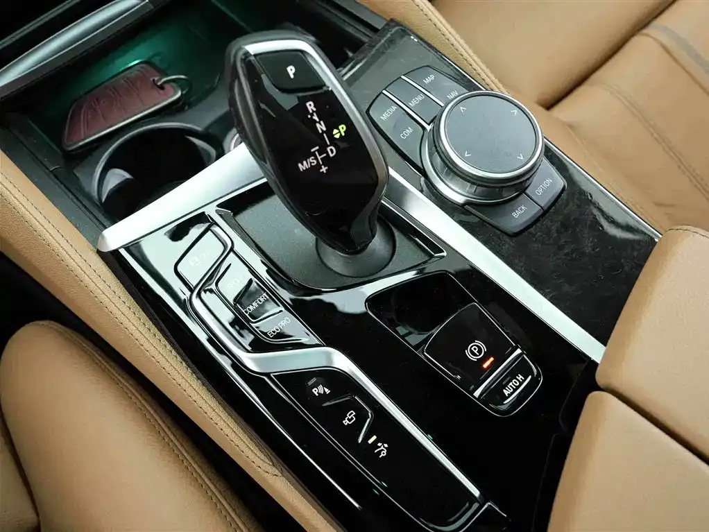 BMW 6 Series GT — фото 9