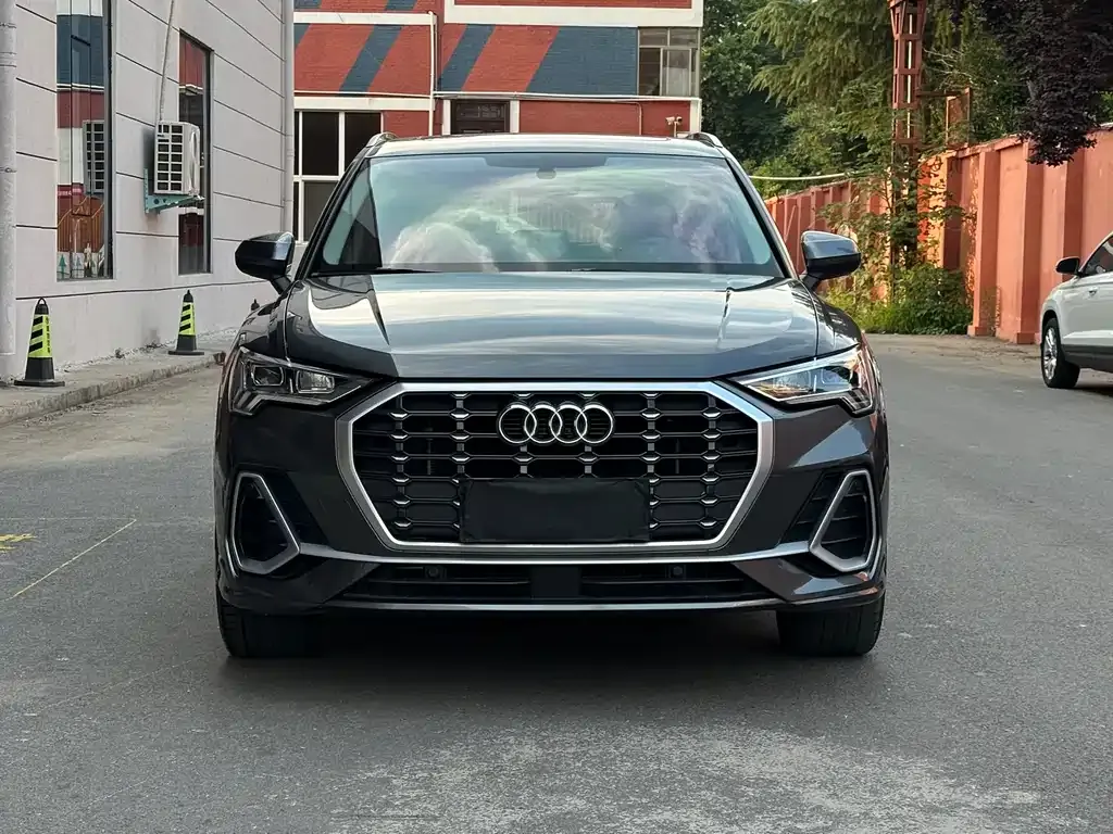 Audi Q3 — фото 9
