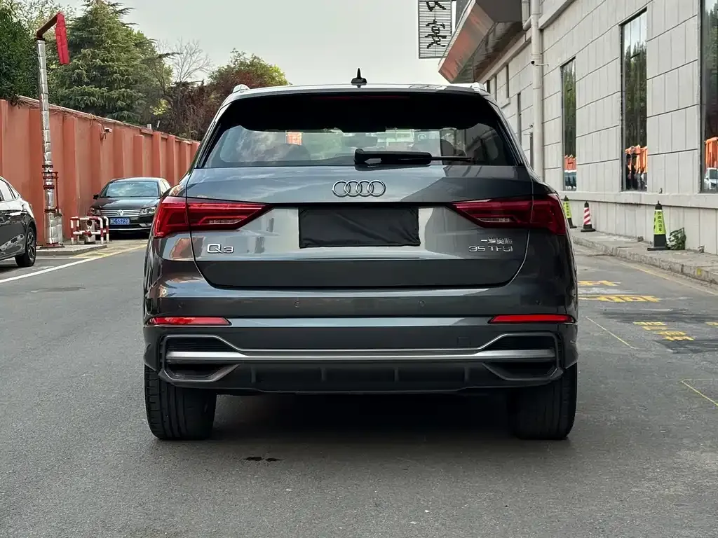 Audi Q3 — фото 10