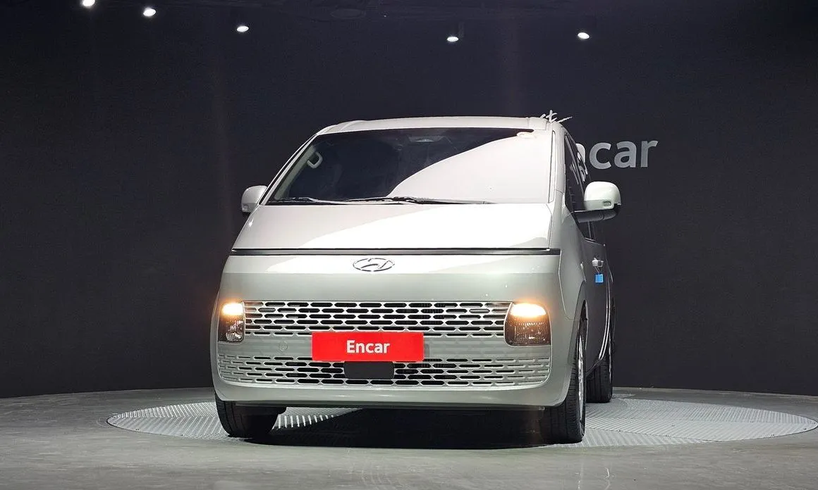 Hyundai Staria — фото 2