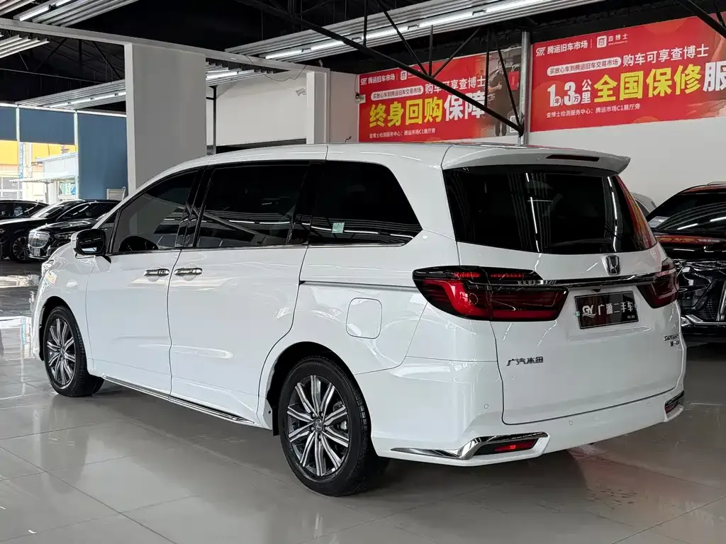 Honda Odyssey — фото 10