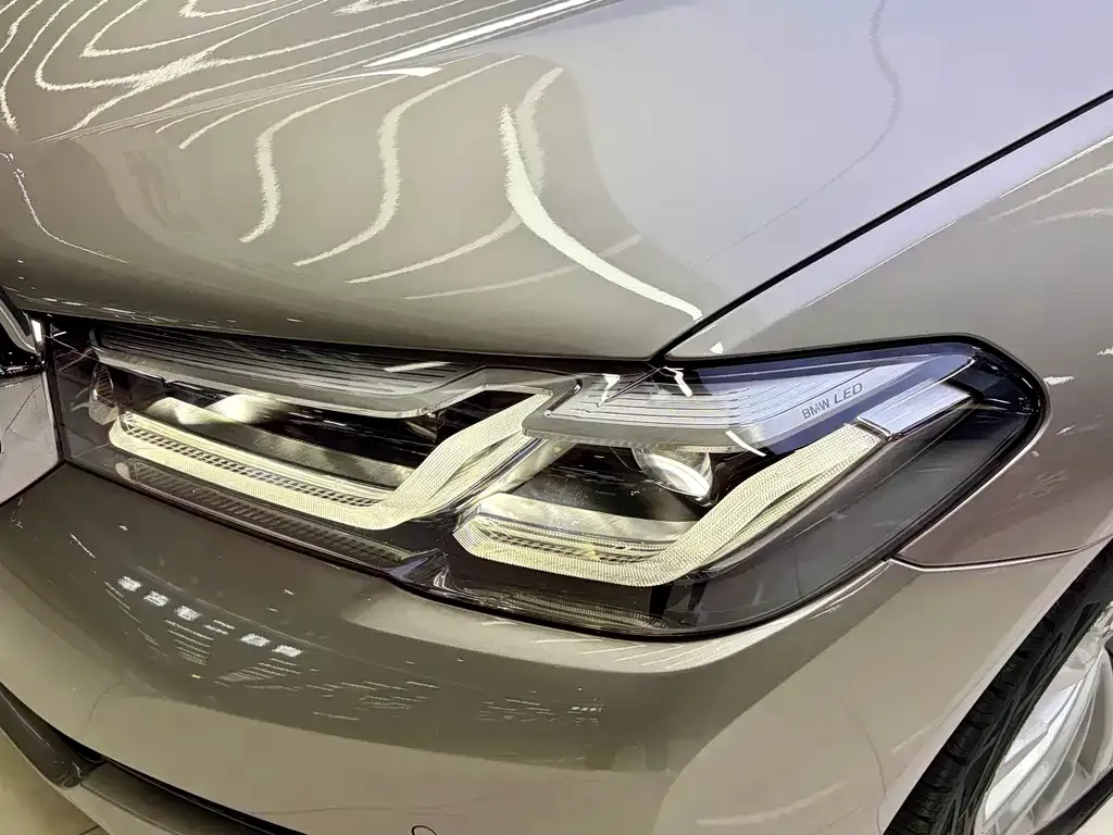 BMW 5 Series New Energy — фото 7