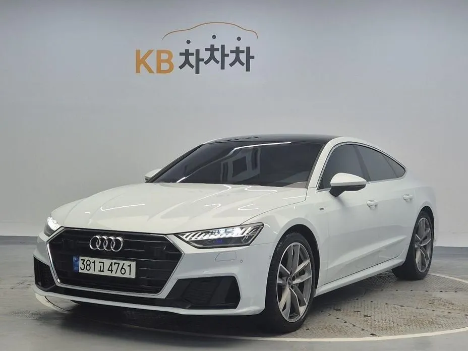 Audi A7 — фото 1