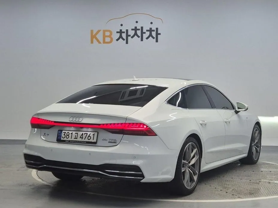 Audi A7 — фото 8