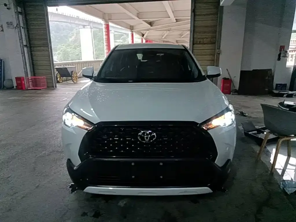 Toyota Corolla Cross 2024 из CN, фото 8