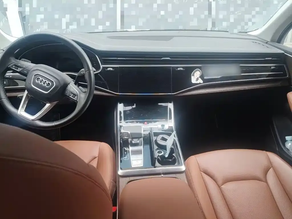 Audi Q7 2024 из CN, фото 2