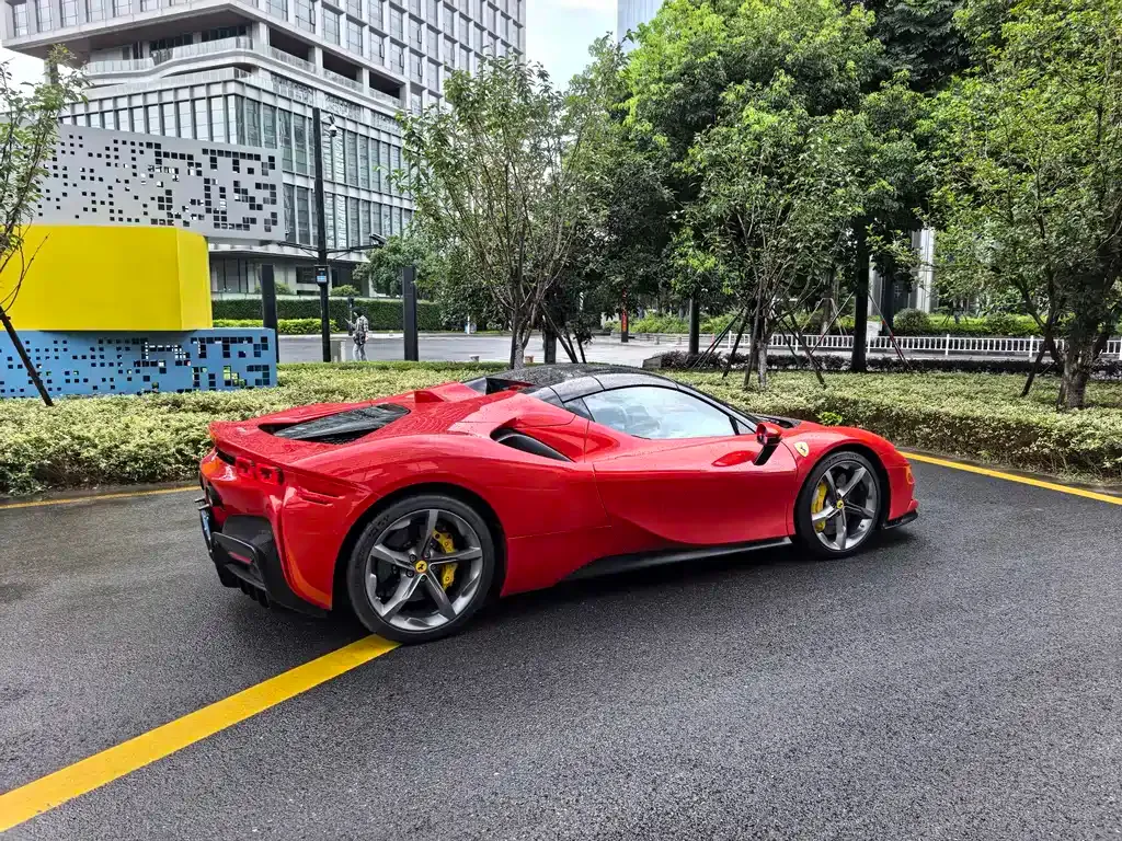Ferrari SF90 — фото 9